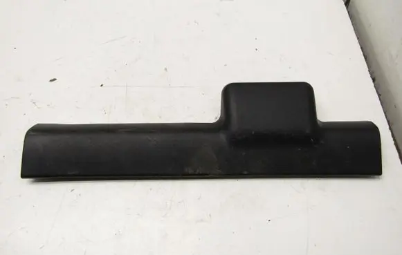 Suzuki Swift III Front sill trim cover 7616152R