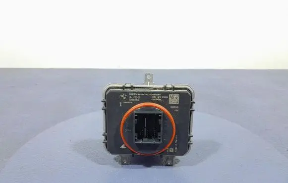 BMW X6 M Voltage converter/converter module 5A73782