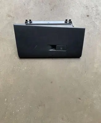 Subaru Outback (BT) Glove box 
