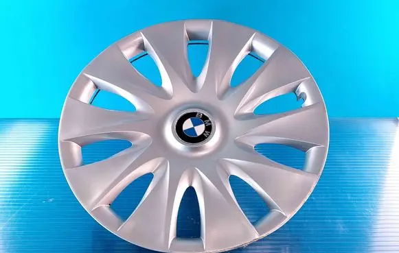 BMW 3 E90 E91 R16 wheel hub/cap/trim 6760469