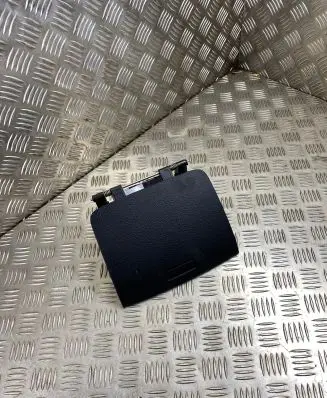 Glove box