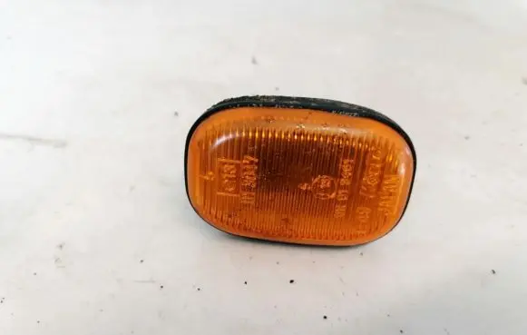 Toyota Avensis Verso Front fender indicator light 6r019461