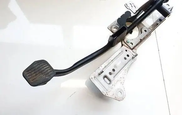 Ford Grand C-MAX Brake pedal AV612467AC
