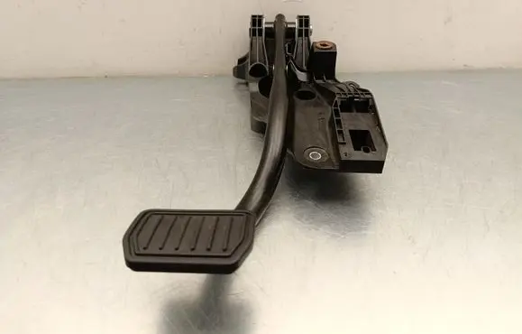 Tesla Model Y Brake pedal 118869150A