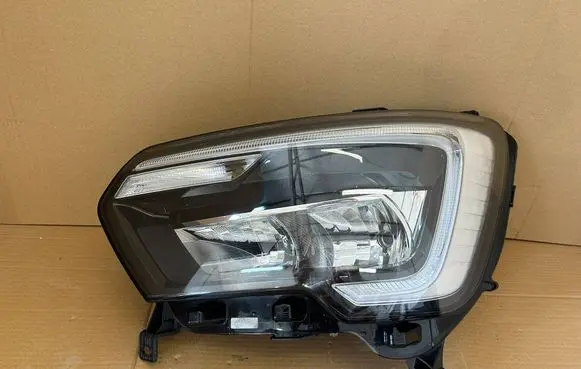Renault Master III Headlight/headlamp 260607867R