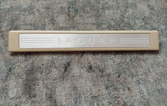 Jaguar XF X250 Front sill trim cover 8X2313201AF 8X2313201