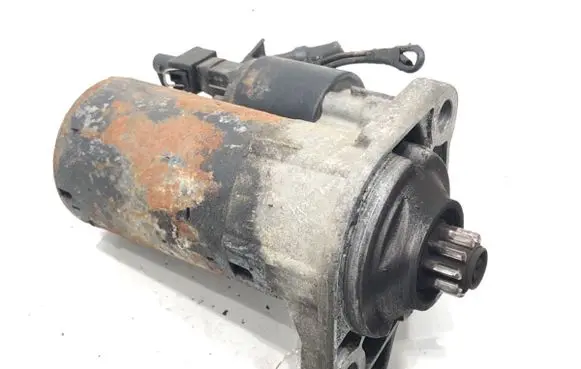 Volkswagen Golf IV Starter motor