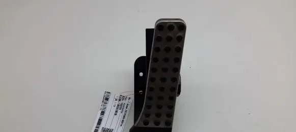 Mercedes-Benz E C207 W207 Accelerator throttle pedal A2043000204