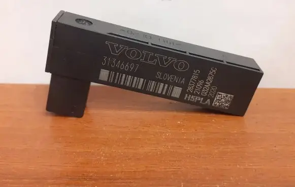 Volvo XC40 Keyless system antenna 28377815 032AA2875C