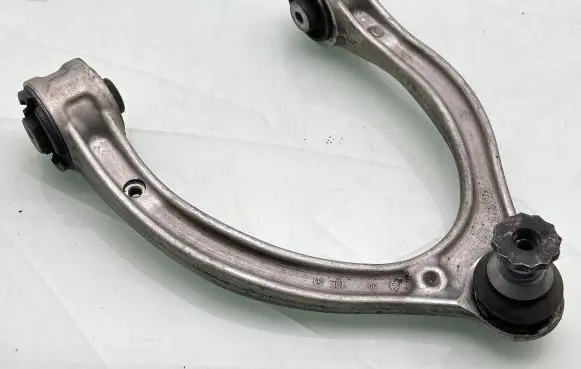 Mercedes-Benz GLC X253 C253 Front upper control arm/wishbone A2053332500