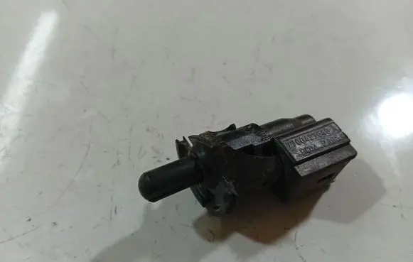 Renault Thalia I Front door sensor 7700427640A