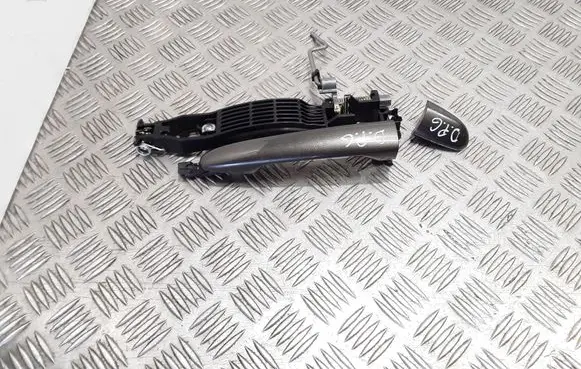 Rear door exterior handle/bracket