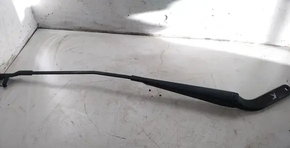 BMW X5 E70 Front wiper blade arm 7153745
