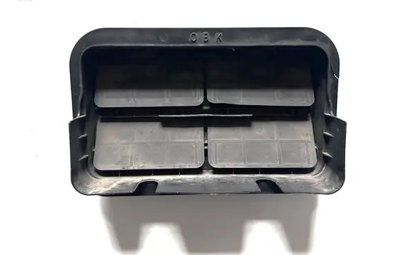 Subaru Impreza III Quarter panel pressure vent 72651AG030