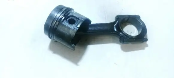 Citroen Berlingo Piston with connecting rod