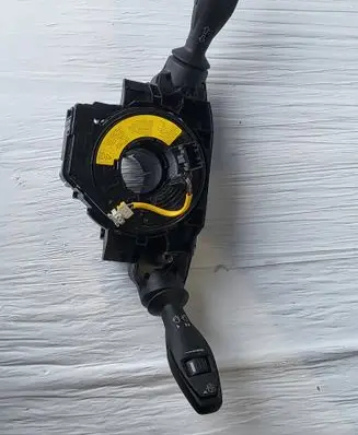 Wiper turn signal indicator stalk/switch