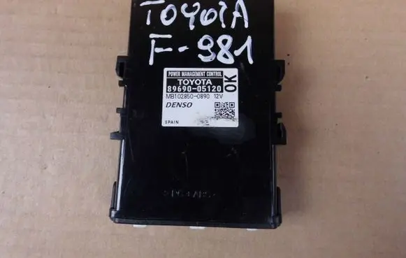 Toyota Avensis T270 Other control units/modules 8969005120