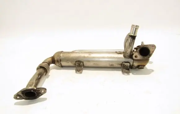 Volkswagen PASSAT B6 EGR valve cooler 03G131512S