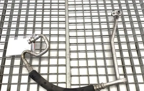 Air conditioning (A/C) pipe/hose