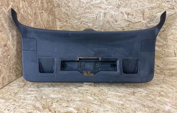 Volkswagen PASSAT B6 Other trunk/boot trim element 3C9867605G