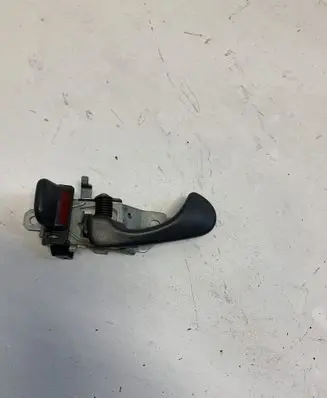 Mitsubishi Pajero Sport I Front door interior handle