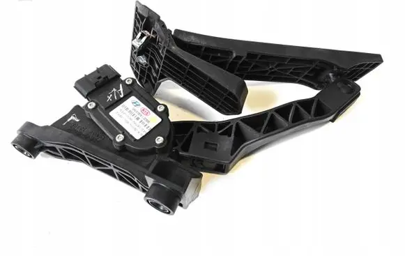 Hyundai i40 Accelerator throttle pedal 327272T900