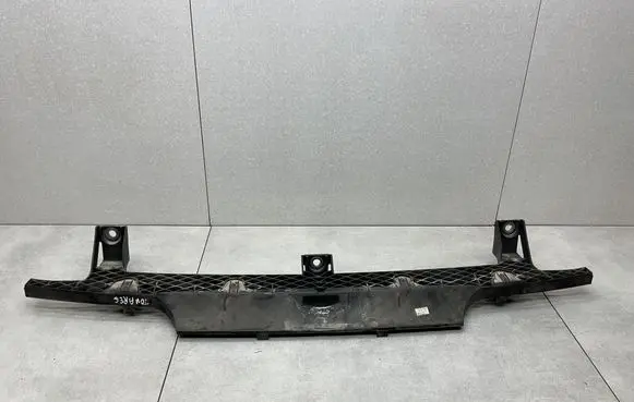 Volkswagen Touareg II Front bumper mounting bracket 7P6807200