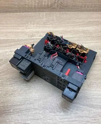 Volkswagen PASSAT B6 Comfort/convenience module 3C0937049H