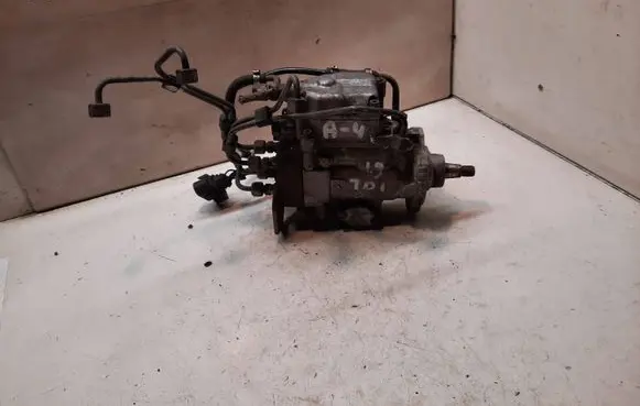 Audi A4 S4 B5 8D Fuel injection high pressure pump 0460404985