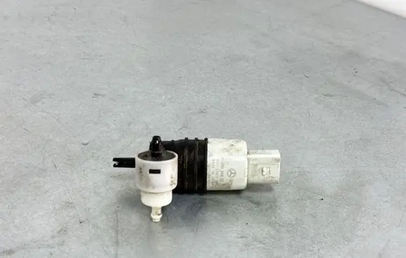Mercedes-Benz C W205 Windscreen/windshield washer pump A0998660021