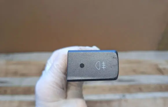 Fog light switch
