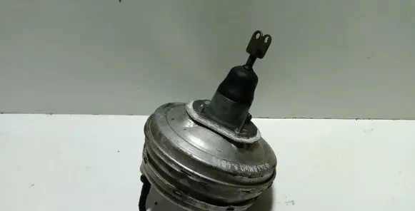 BMW 7 E65 E66 Brake booster 6753817