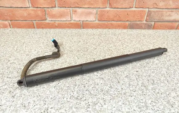 Mini Cooper Countryman F60 Tailgate/trunk strut/damper 7405763