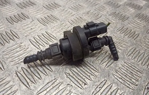 Renault Megane II Valve vacuum 