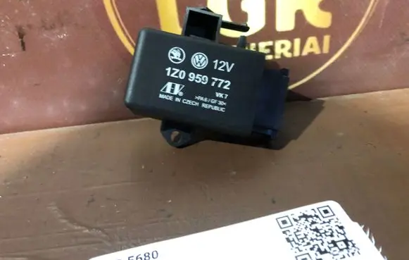 Skoda Octavia Mk2 (1Z) Other relay 1Z0959772
