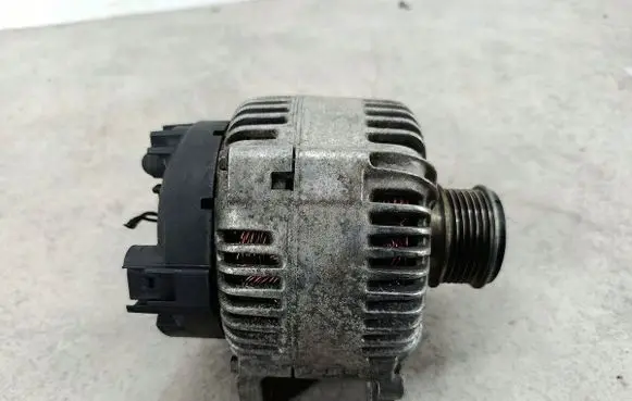 Volkswagen PASSAT B6 Generator/alternator 021903026L