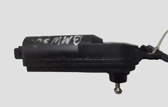 BMW 3 E90 E91 Intake manifold valve actuator/motor 7511383