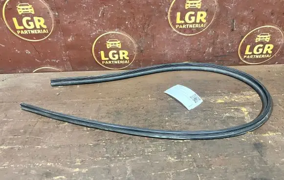 Mercedes-Benz Vito Viano W639 Engine compartment rubber 