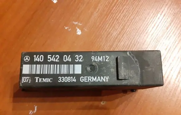 Mercedes-Benz S W140 Light module LCM 1405420432