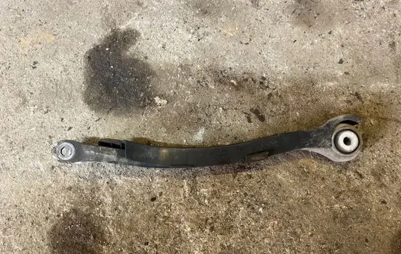Mercedes-Benz E W211 Rear control arm R230352020