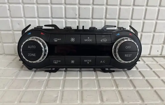 Mercedes-Benz CLA C117 X117 W117 Climate control unit A2469003816 5HB01044811