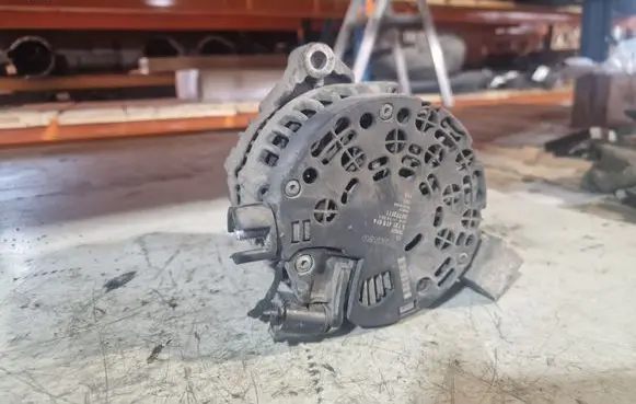 Volvo S40 Generator/alternator 30773111