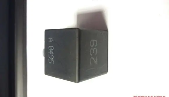Volkswagen PASSAT B5 Other relay 445955529A