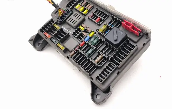 BMW X5 E70 Fuse module 518954020A 693168703 0423759693168703