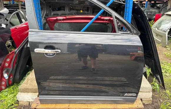 KIA Sorento Front door 