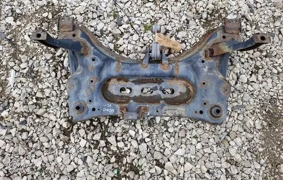 Nissan Qashqai Front axle beam 7575675756757