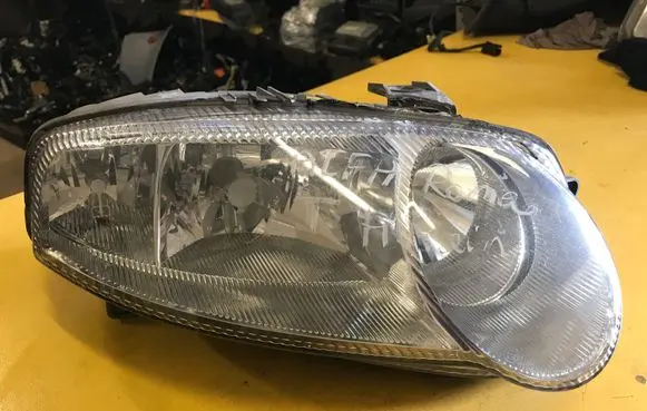 Alfa Romeo 147 Headlight/headlamp