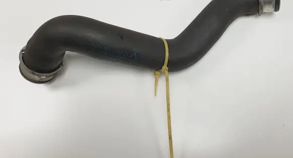 Mercedes-Benz GLK (X204) Engine coolant pipe/hose A2045011182