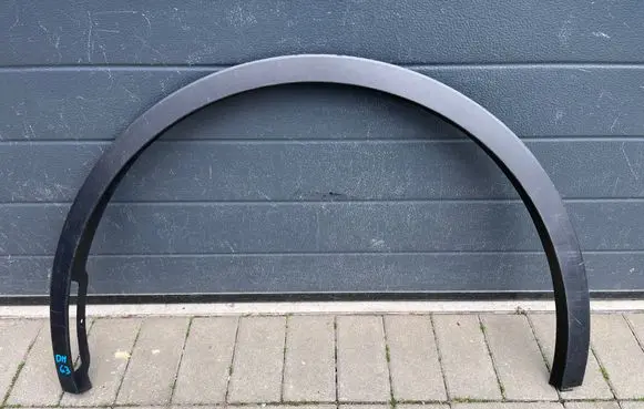 Tesla Model Y Front arch trim 1683859