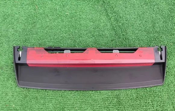Audi A8 S8 D4 4H Third/center stoplight 4H0945097A 4H0945097